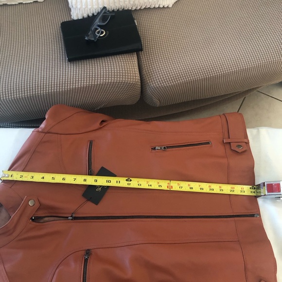 Brand new leather jacket. Color Cognac or Hickory . 100% real Lambskin leather - Picture 14 of 14